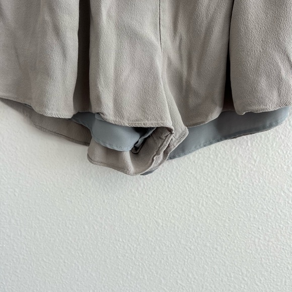 Wilfred Aritzia Drawstring Montrouge Crepe Shorts in Gray M - Picture 8 of 10